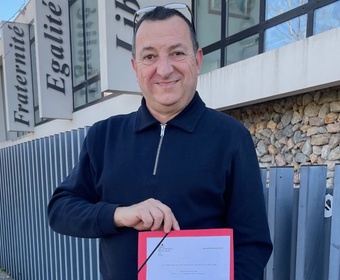 C’est désormais officiel ! cover